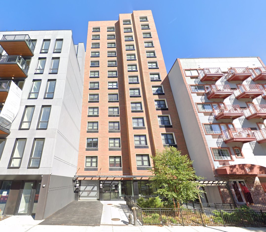 Joseph and Pauline Charatan Residence